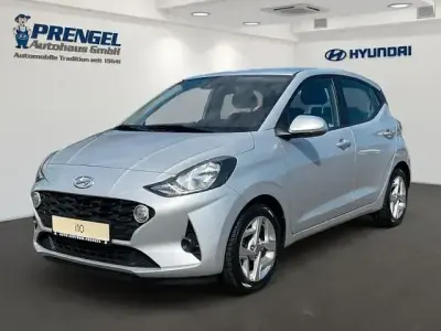 Gebraucht Hyundai i10 Trend 67 PS (49 kW) 2022 Silber Kleinwagen