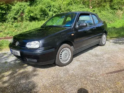 Używany VW Golf Conceptline 75 KM (55 kW) 1999 Czarny Kabriolet