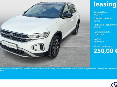 Käytetty VW T-Roc Style 110 HP (80 kW) 2023 Valkoinen Katumaasturi