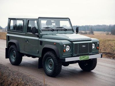 Gebraucht Land Rover Defender 122 PS (89 kW) 2011 Grün SUV