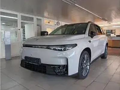 Nuova Leapmotor C10 215 CV (158 kW) 2025 Verde SUV