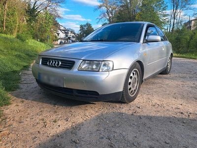 Second-hand Audi A3 101 CP (74 kW) 2000 Argintiu Hatchback