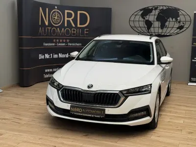 Używany Skoda Octavia Ambition 204 KM (150 kW) 2022 Biały Kombi