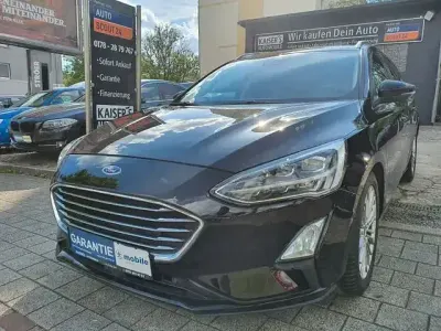 Gebraucht Ford Focus Titanium 125 PS (91 kW) 2019 Schwarz Limousine