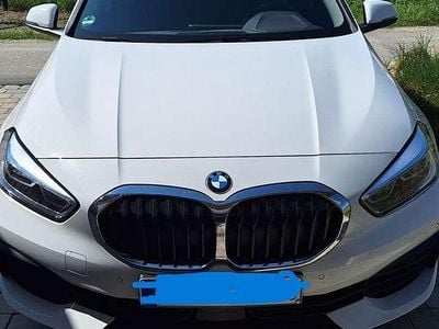 Gebraucht BMW 118 Advantage 150 PS (110 kW) 2022 Weiß Kleinwagen