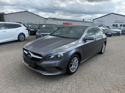 Gebraucht Mercedes CLA200 136 PS (100 kW) 2018 Grau Coupé