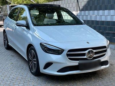 Usata Mercedes B220 190 CV (139 kW) 2020 Bianco Monovolume
