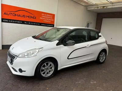 Gebraucht Peugeot 208 Allure 95 PS (69 kW) 2012 Weiß Kleinwagen