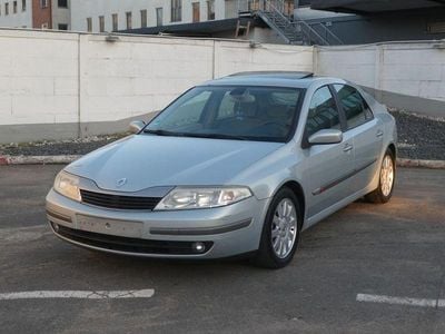 Gebraucht Renault Laguna II Privilege 207 PS (152 kW) 2001 Silber Limousine