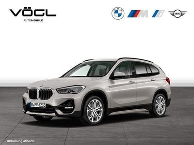 Gebraucht BMW X1 Sport Line 178 PS (130 kW) 2022 Silber SUV