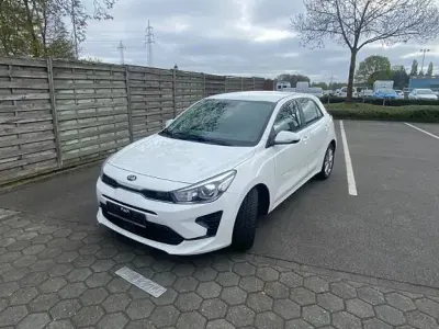 Gebraucht Kia Rio Vision 84 PS (61 kW) 2020 Weiß Limousine