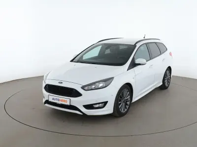 Gebraucht Ford Focus ST-Line 2018 Weiß Kombi