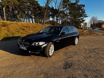 Usata BMW 520 Luxury Line 190 CV (139 kW) 2016 Nero Station wagon