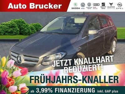 Usata Mercedes B180 122 CV (89 kW) 2017 Grigio Monovolume