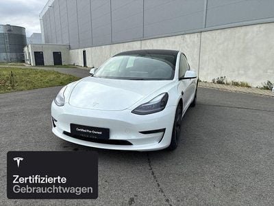 Weiß Gebraucht 2021 Tesla Model 3 Long Range AWD Limousine | 28.400 € (Fairer Preis)