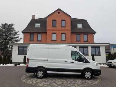 Gebraucht Ford Transit Trend 131 PS (96 kW) 2021 Weiß Limousine