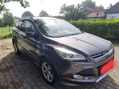 Gebraucht Ford Kuga Individual 150 PS (110 kW) 2015 Grau SUV