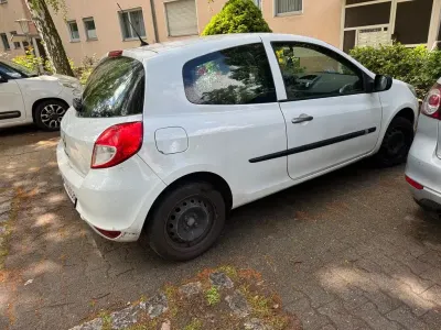 Occasion Renault Clio II Expression 75 ch (55 kW) 2009 Blanc Berline