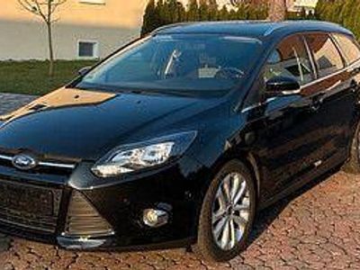 Gebraucht Ford Focus 105 PS (77 kW) 2012 Schwarz Kombi