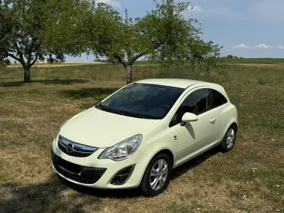 Gebraucht Opel Corsa Satellite 87 PS (63 kW) 2012 Weiß Kleinwagen