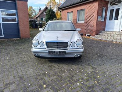 Mercedes E200