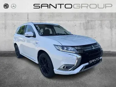 Gebraucht Mitsubishi Outlander P-HEV Plus 224 PS (164 kW) 2019 Weiß SUV