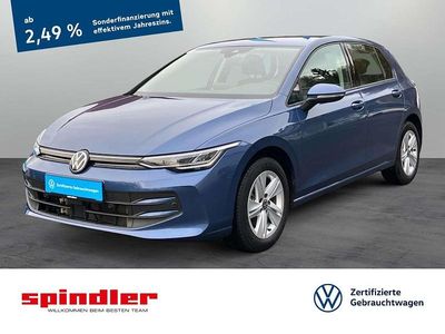 Gebraucht VW Golf VIII Life 116 PS (85 kW) 2024 Anemonenblau metallic Limousine