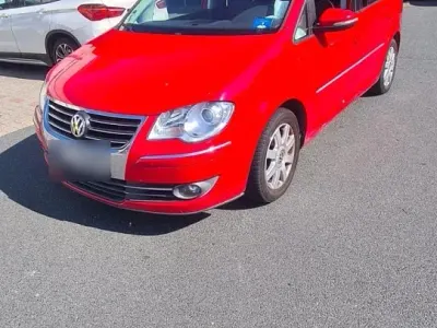 Gebraucht VW Touran 105 PS (77 kW) 2009 Rot Van / Kleinbus