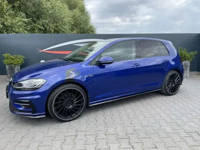 Gebraucht VW Golf VII Highline 150 PS (110 kW) 2018 Lapiz blue metallic Kleinwagen