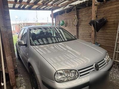Usata VW Golf IV 74 CV (54 kW) 2003 Argento Utilitaria