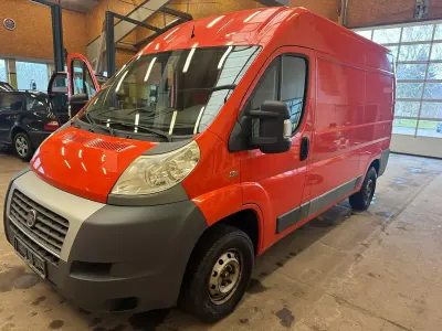 Second-hand Fiat Ducato 131 CP (96 kW) 2013 Roșu Van