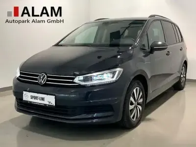 Gebraucht VW Touran Comfortline 150 PS (110 kW) 2024 Grau Van / Kleinbus