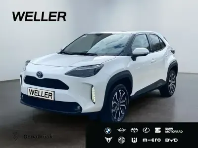 Gebraucht Toyota Yaris Hybrid Connect Style 116 PS (85 kW) 2022 Schneeweiß