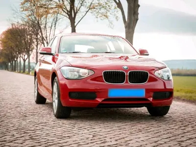 Gebraucht BMW 114 102 PS (75 kW) 2026 Rot Kleinwagen