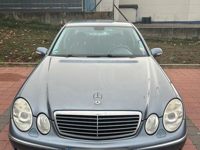 Mercedes E280