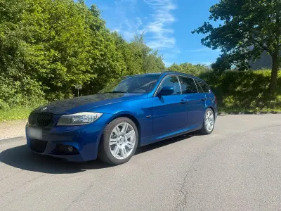 Gebraucht BMW 320 184 PS (135 kW) 2010 Blau Kombi
