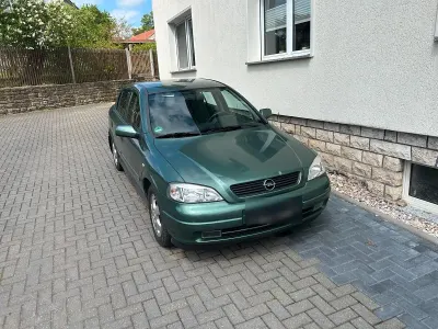Używany Opel Astra 60 KM (44 kW) 2000 Zielony Sedan/Limuzyna