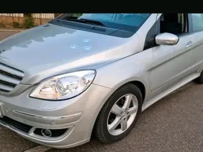 Gebraucht Mercedes B200 140 PS (102 kW) 2006 Silber Van / Kleinbus