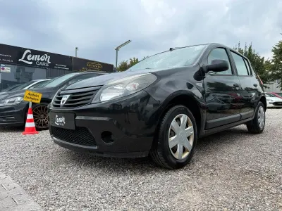 Gebraucht Dacia Sandero Lauréate 84 PS (61 kW) 2011 Schwarz Limousine