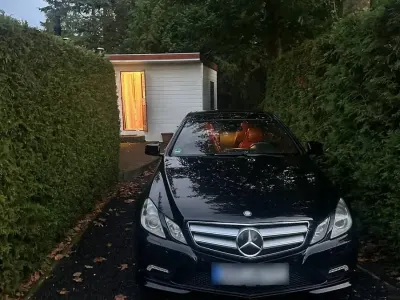 Gebraucht Mercedes E350 265 PS (194 kW) 2011 Schwarz Coupé