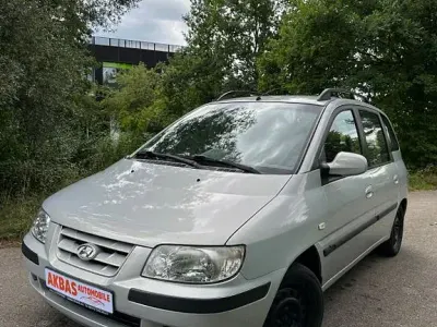 Gebraucht Hyundai Matrix GLS 122 PS (89 kW) 2003 Silber Van / Kleinbus