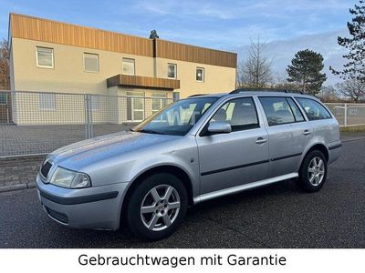 Schwarz Gebraucht 2008 Skoda Octavia Tour Kombi | 2.750 € (Teuer)