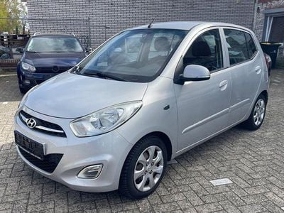 Usata Hyundai i10 Style 67 CV (49 kW) 2011 Argento Utilitaria