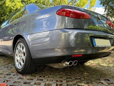 Alfa Romeo 166