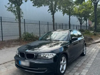 Gebraucht BMW 120 177 PS (130 kW) 2009 Schwarz Kleinwagen