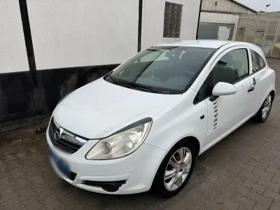 Brugt Opel Corsa Selection 80 HK (58 kW) 2009 Hvid Sedan