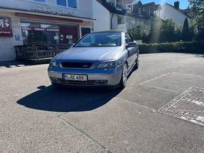 Begagnad Opel Astra Cabriolet 200 HK (147 kW) 2004 Grå Cab