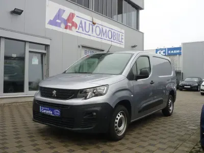 Gebraucht Peugeot Partner Premium 131 PS (96 kW) 2021 Grau Van / Kleinbus