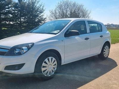 Usata Opel Astra Selection 90 CV (66 kW) 2009 Bianco Berlina