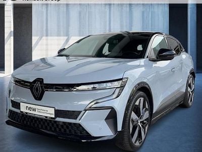 Grau Gebraucht 2022 Renault Megane E-Tech Techno Limousine | 22.390 € (Guter Preis)